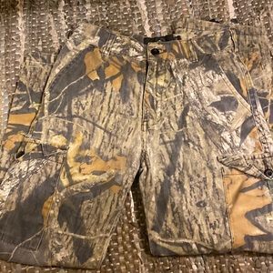 5/20🌻 2 Pairs Of Boys Camo Pants